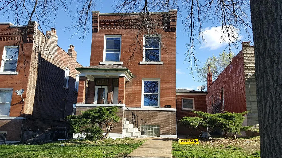 Building Photo - 3637 Alberta St #2