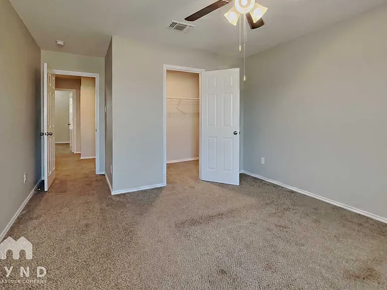 9515 Apple Ridge Ln — Photo 10