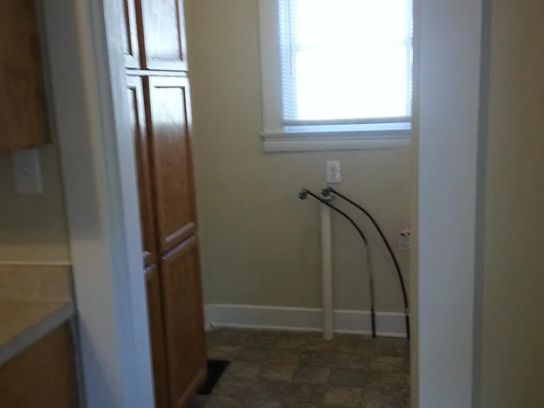1913 Culbertson Ave — Photo 13