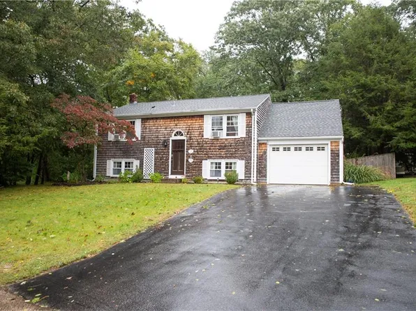 13 Sleepy Hollow Ct, Westerly, RI 02891