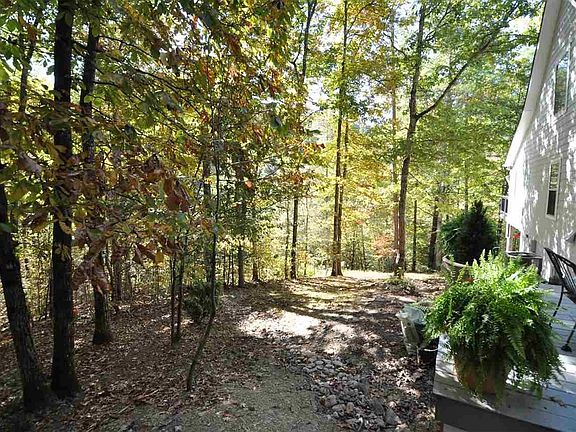 5th image of 334332 Rainbow Cir