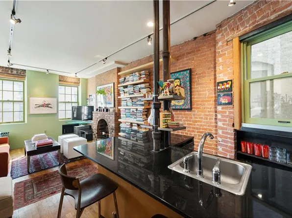 331 West 21st Street image 2 of 6