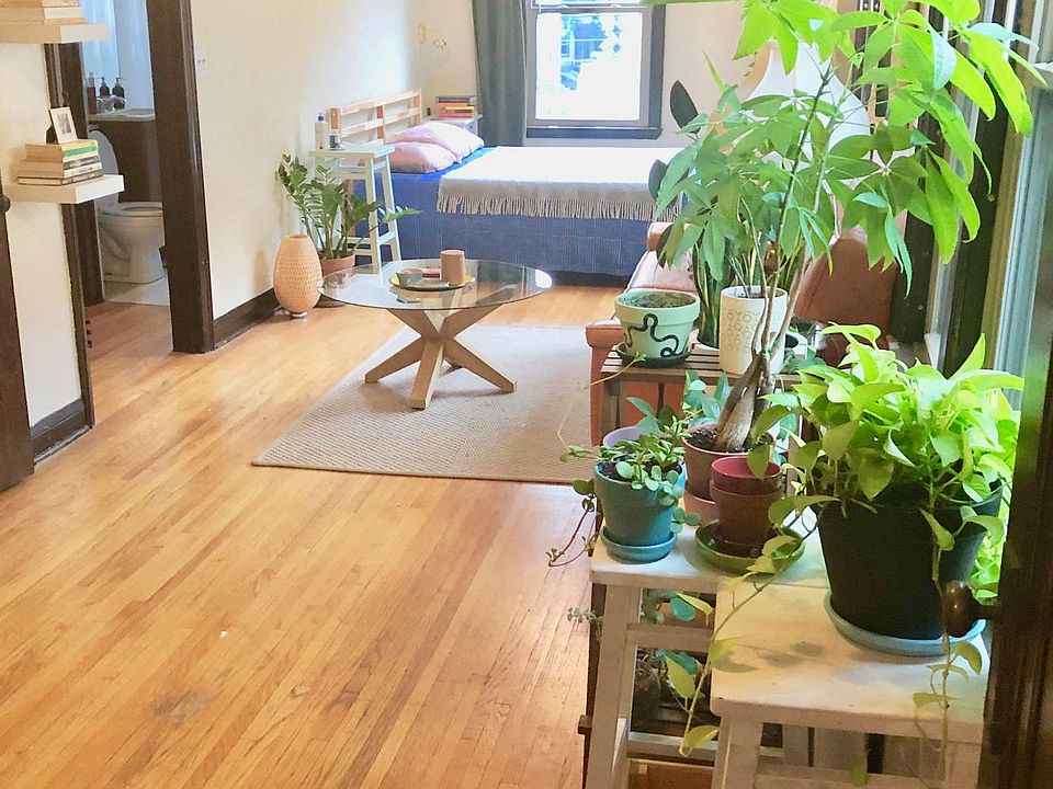 1st image of 3145 Girard Ave S #5