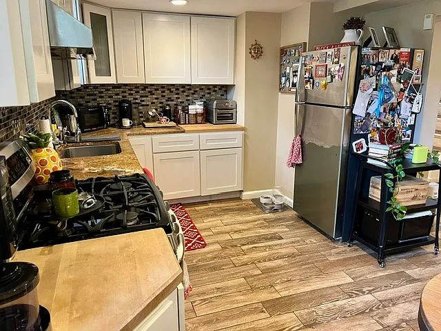 Meadow Ln — Photo 10