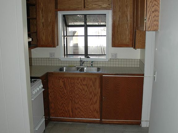 4th image of 5205 Mecca Ave