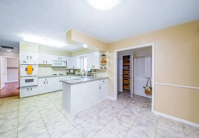 2211 W Sherwood Ave — Photo 7
