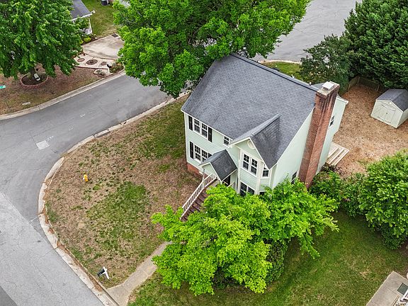 4th image of 4305 Bartholomew Cir