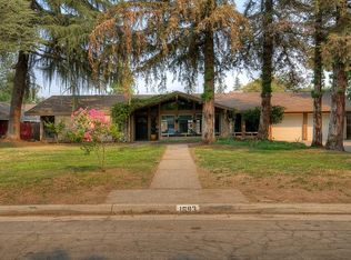 1693 S Helm Ave, Fresno, CA 93727