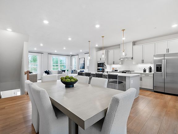 Serenade D w Finished Basement