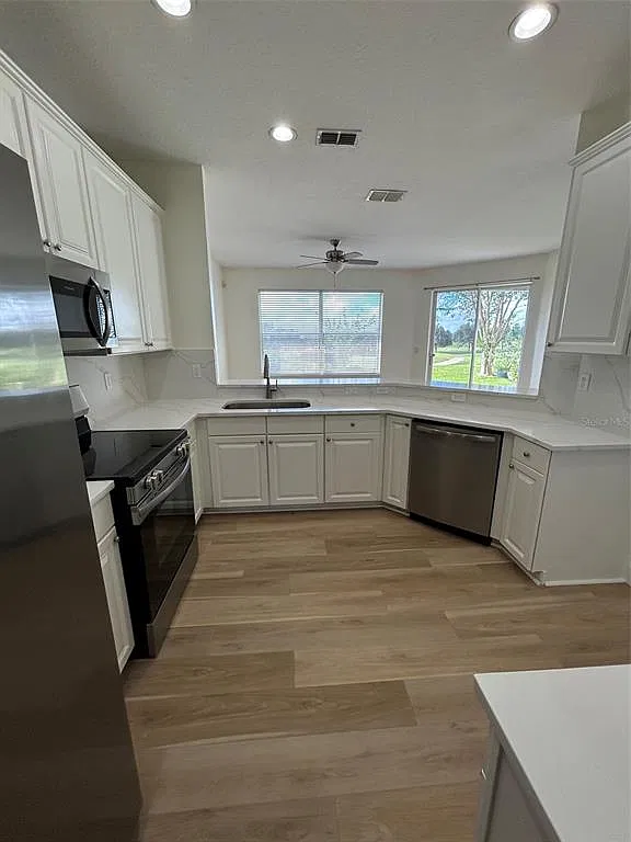 3 bed, 3.5 bath, 2087 sqft, $2,400 — Photo 4
