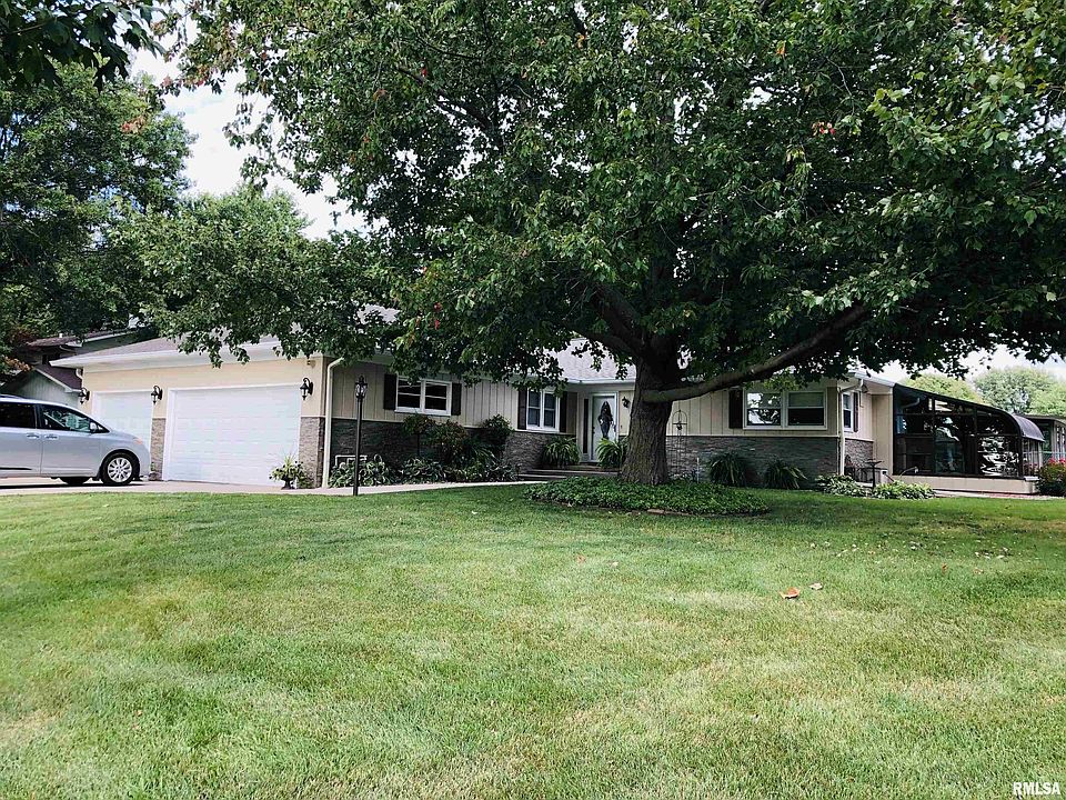 1st image of 3011 Lincoln Park Dr
