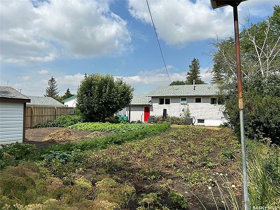 4th image of 309 Donnelly St