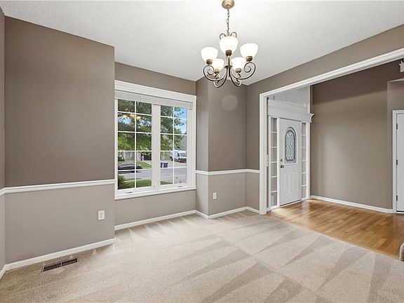 4th image of 361 W Westhoff Pl