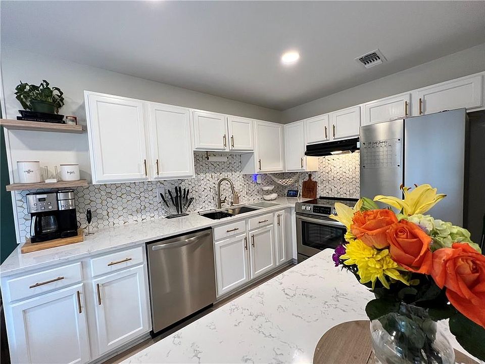 1st image of 6729 Gallant Ct SE