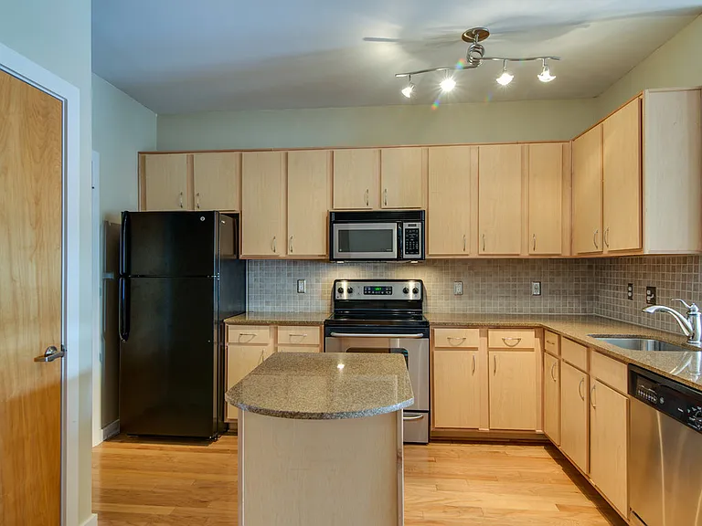 1803 Broadway #328 — Photo 25
