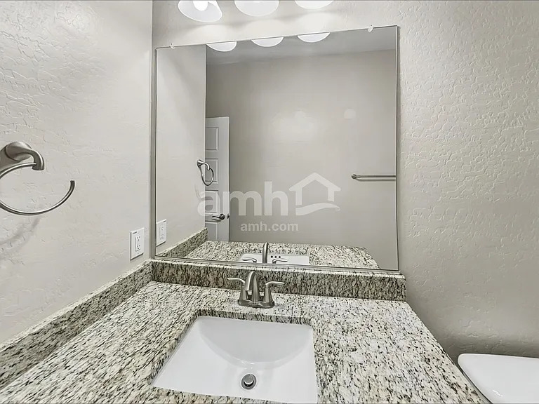 18264 W Thunderhill Pl — Photo 14