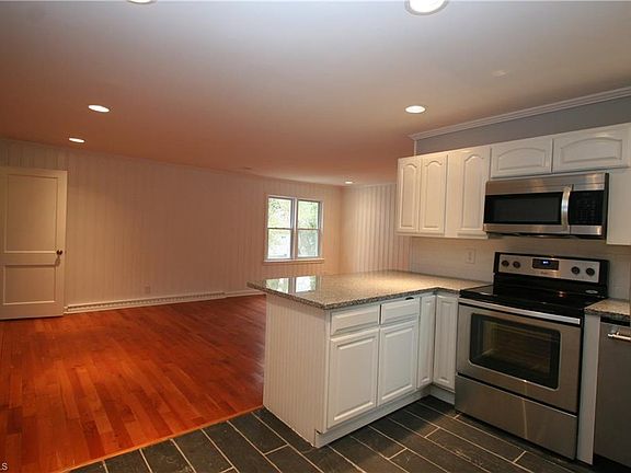 5th image of 2528 Timber Ln