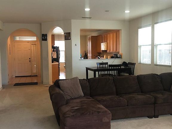 4th image of 2126 Oak Branch Dr