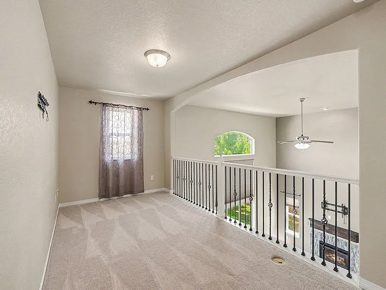 2721 Bridle Dr — Photo 10