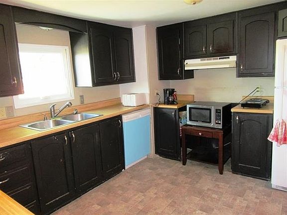 4th image of 3352 Oleander St