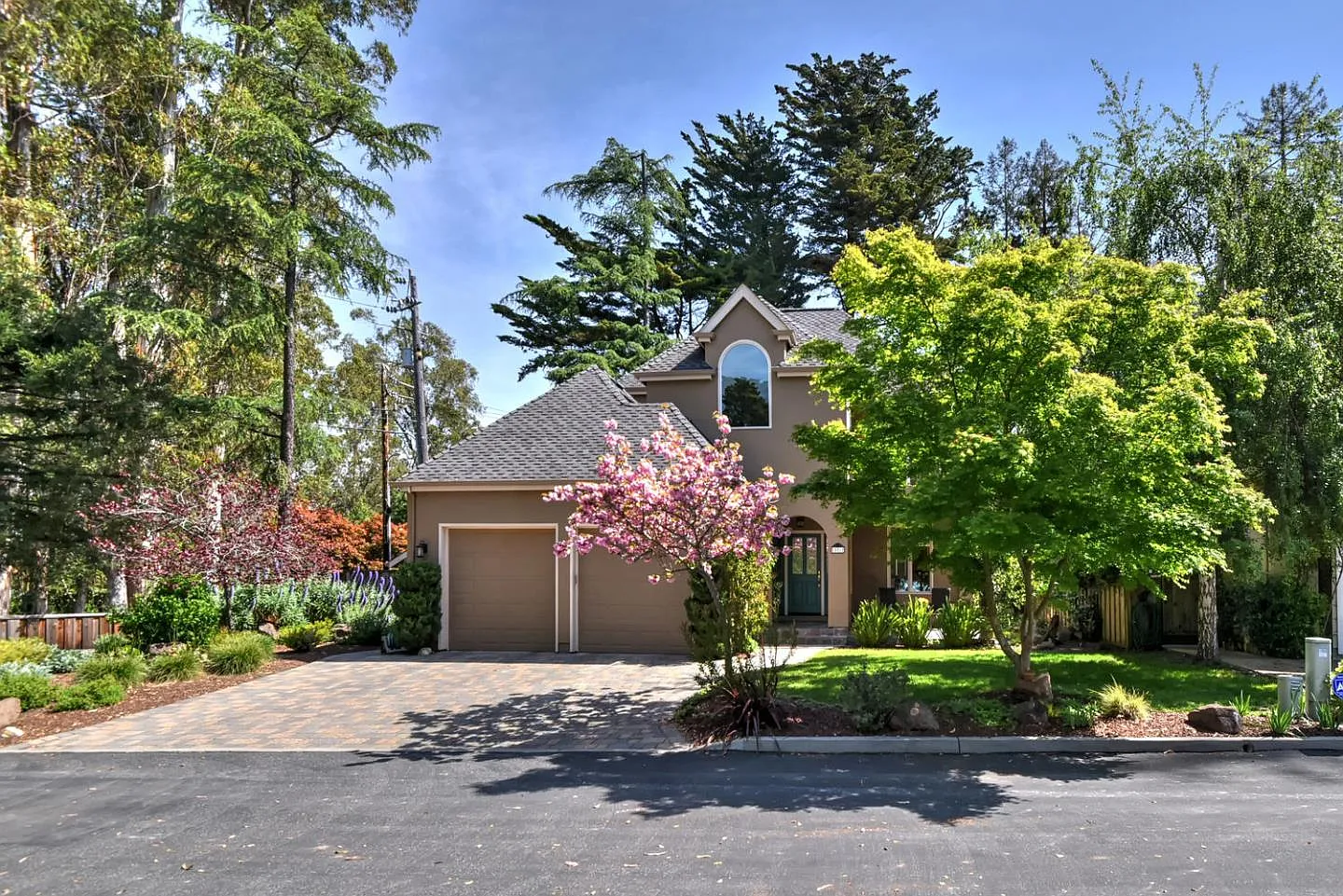501 Highland Ave photo 1