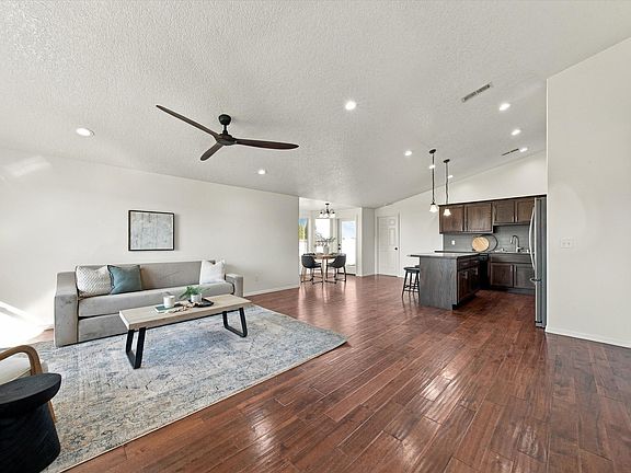 4th image of 6209 Panther Ln