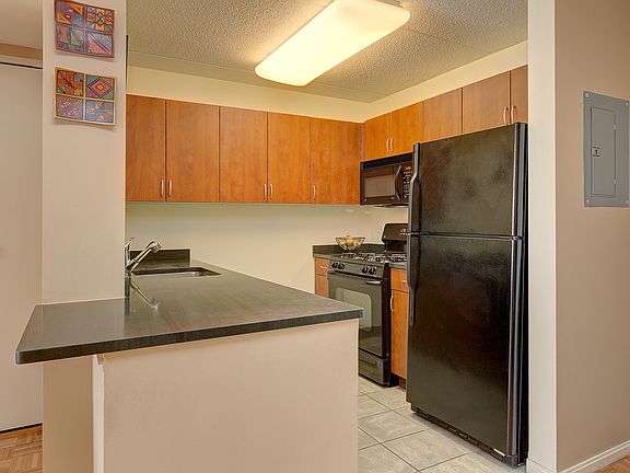 2nd image of 68 Bradhurst Ave APT 5L