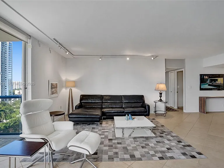 19667 Turnberry Way #9B — Photo 19