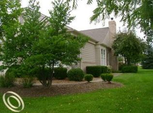 39636 Muirfield Ln #271, Northville, MI 48168