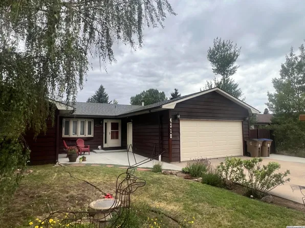 4310 Cheyenne Dr, Laramie, WY 82072