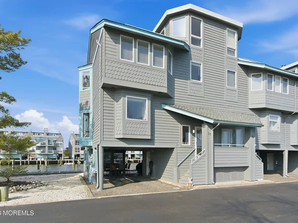 37 Grand Bay Harbor Drive, Waretown, NJ 08758