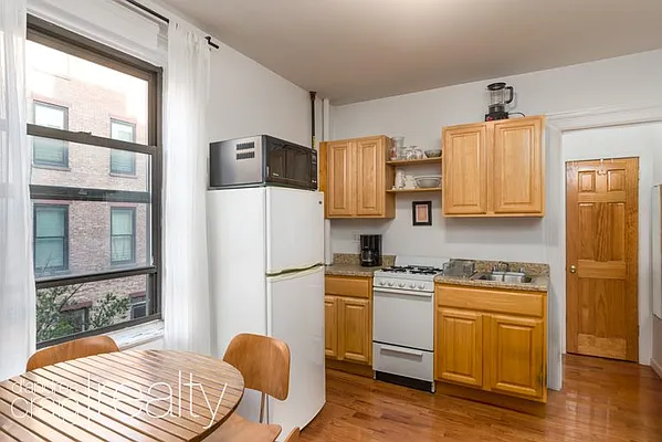 Rented by D'Andrea Craig Realty | media 10