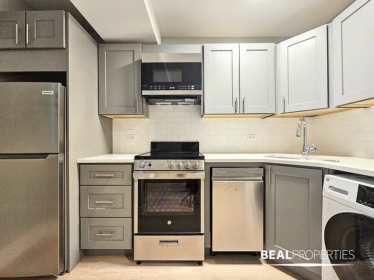1220 North LaSalle Street — Photo 35