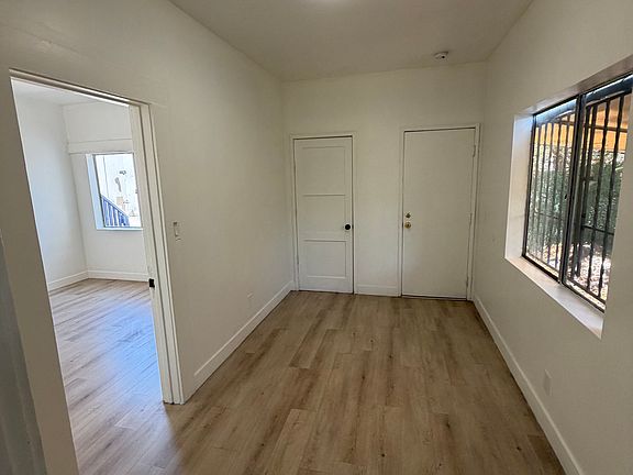 4th image of 2139 Venice Blvd