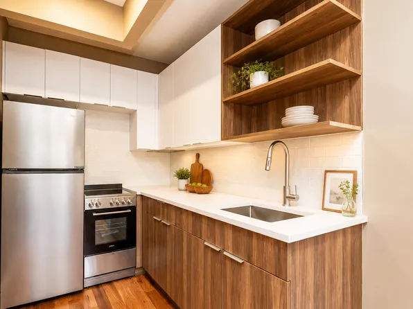 2911 Avenue D image 1 of 6