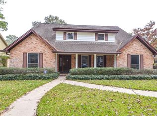 1111 Suwanee Ln, Houston, TX 77090
