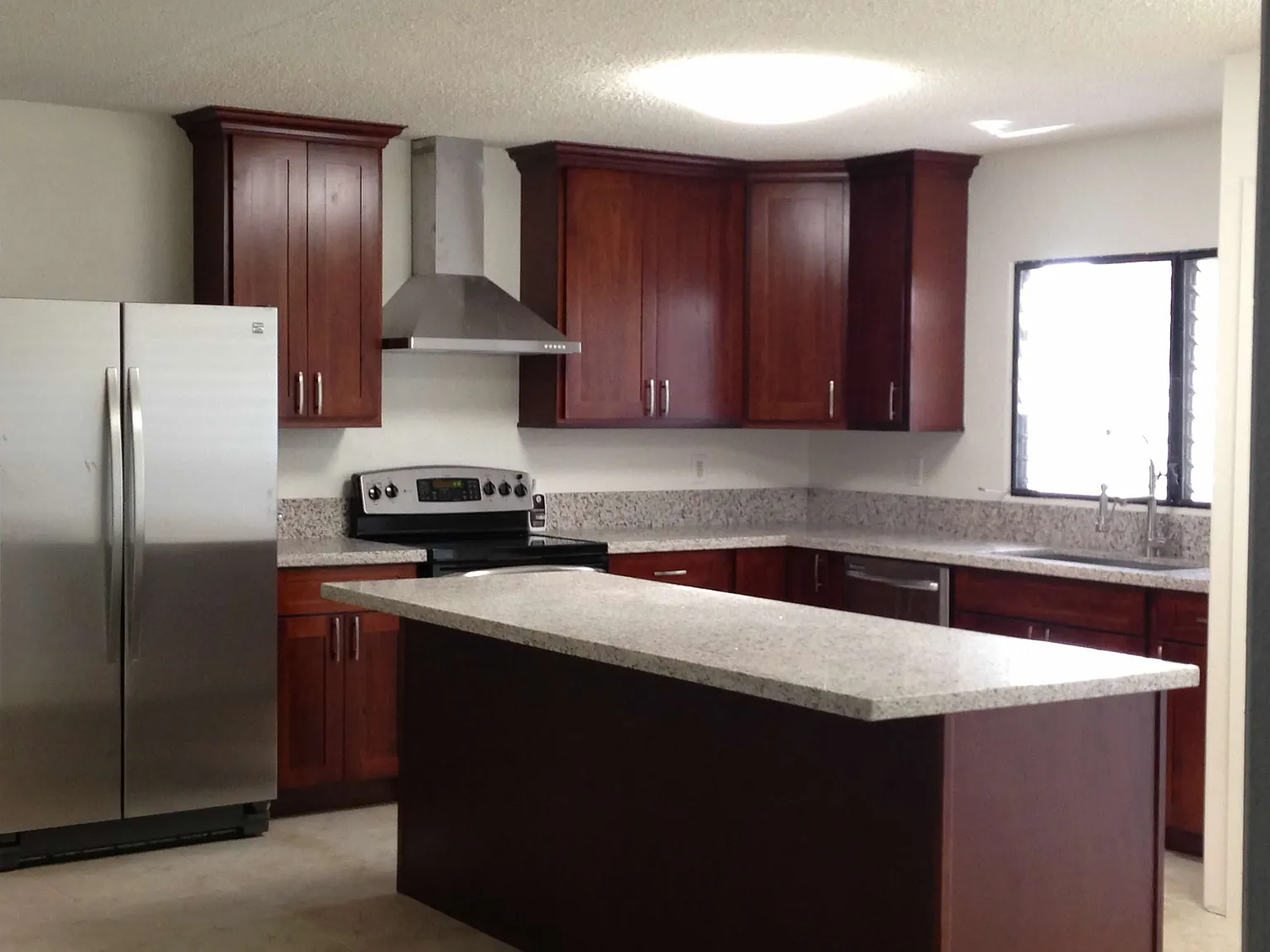 3 bed, 2000 sqft, $4,000 — Photo 2