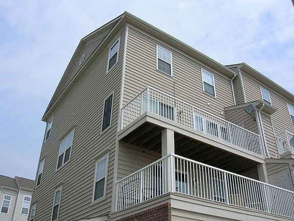 Exterior Rear Side (Partial)