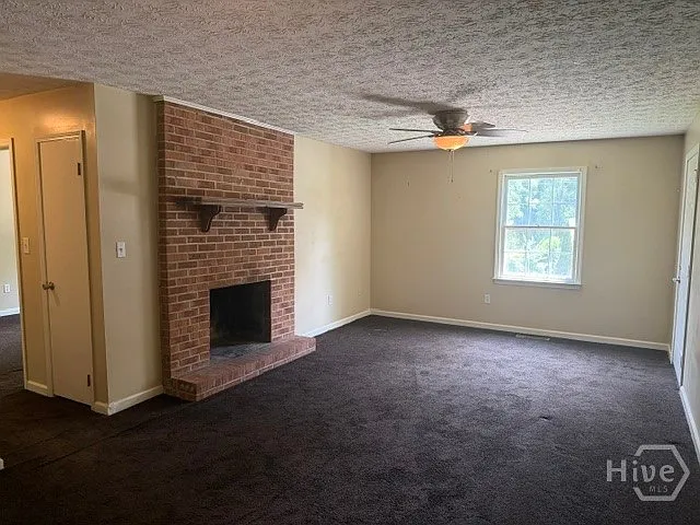 70 Caroline Ave — Photo 2