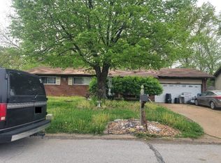 1284 Ballast Point Dr, Arnold, MO 63010