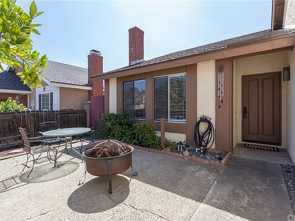 2nd image of 25222 York Cir