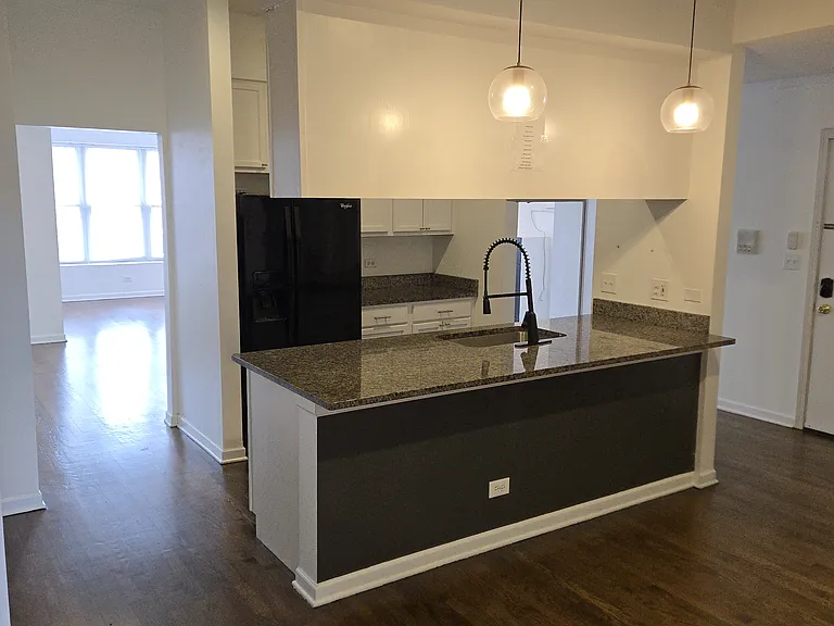4554 S King Dr E #3-E3 — Photo 6