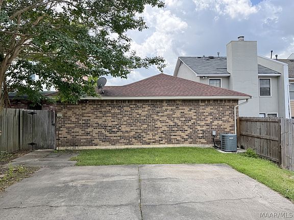 2nd image of 1615 Cobblestone Ct