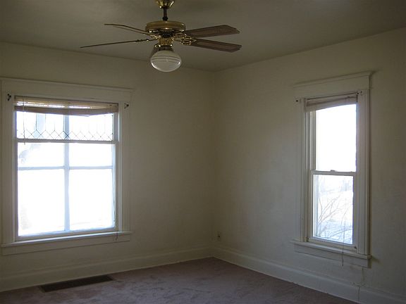 2nd image of 900 2nd Ave N