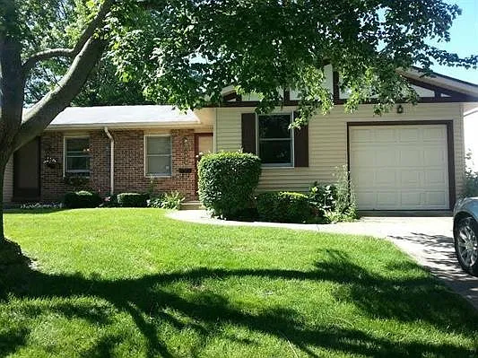 1828 E Farnsworth Dr #B photo 1
