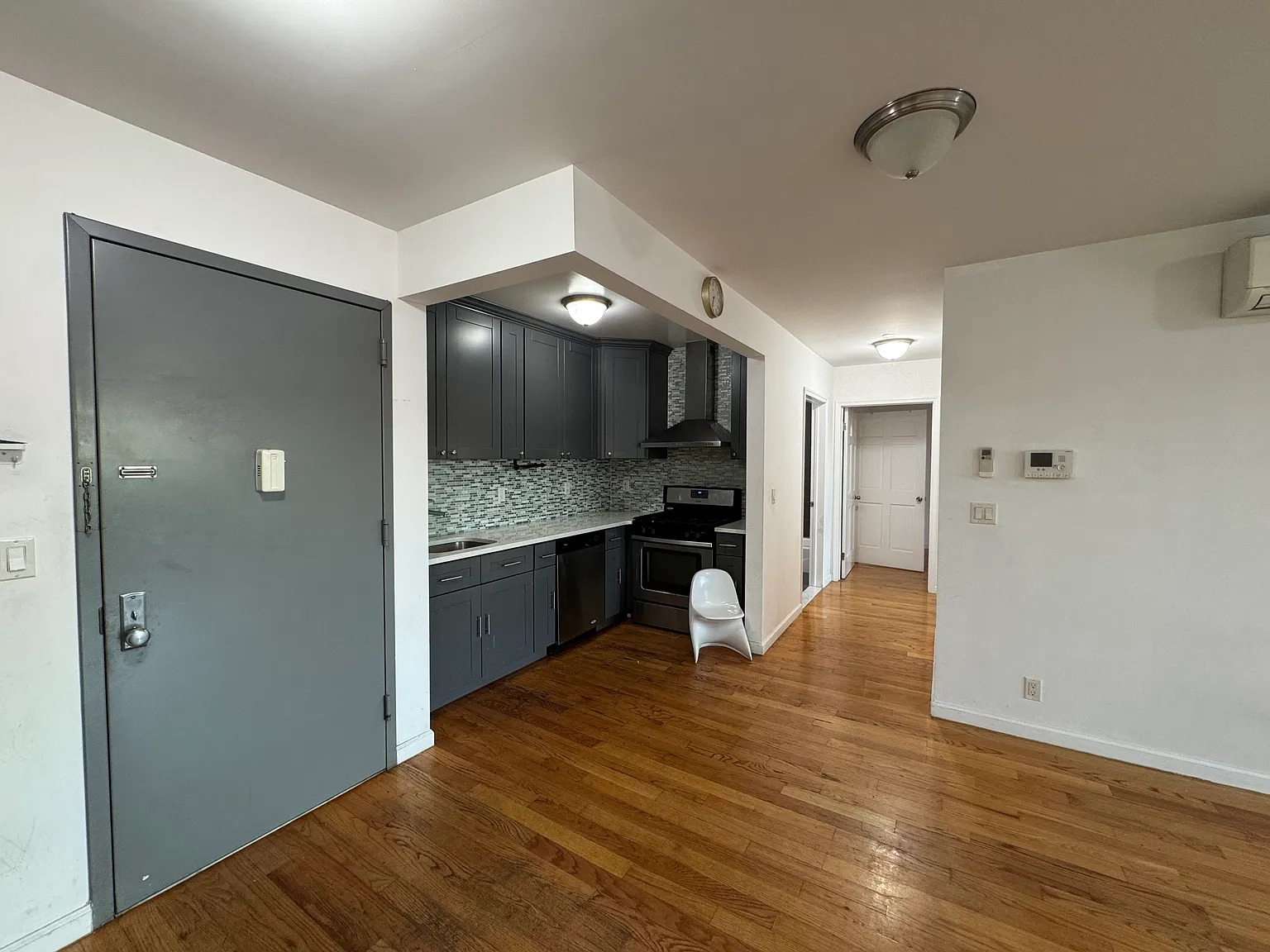 7602 Bay Pkwy — Photo 3
