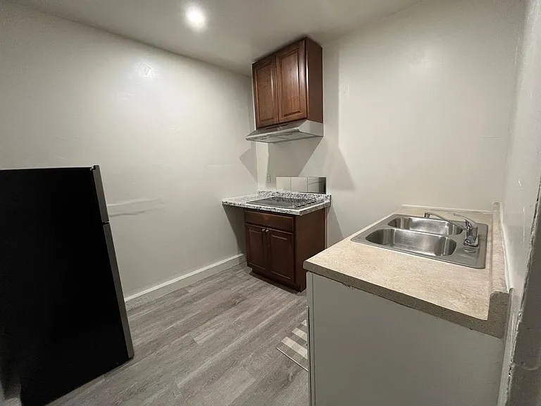 2645 Chadwell Ave #STUDIO — Photo 12