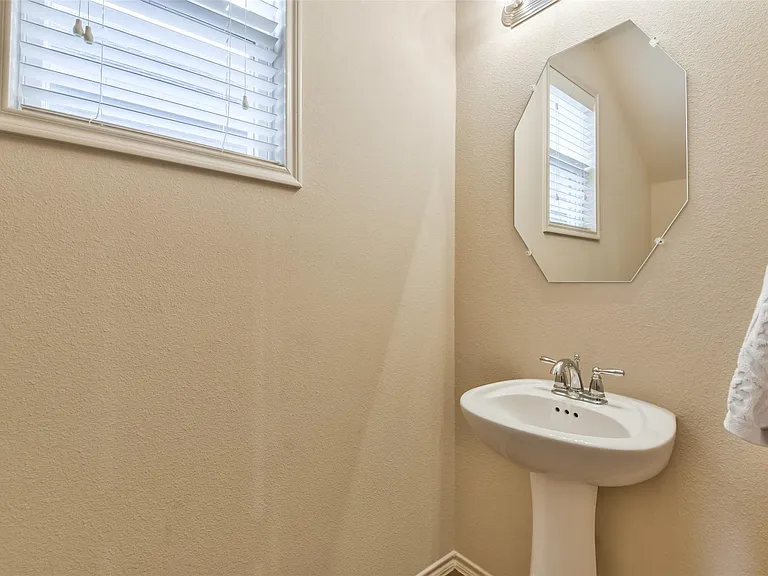 18226 Chianti Ridge Dr — Photo 28