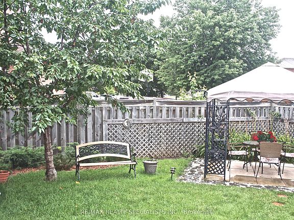 3rd image of 3157 Shadetree Dr