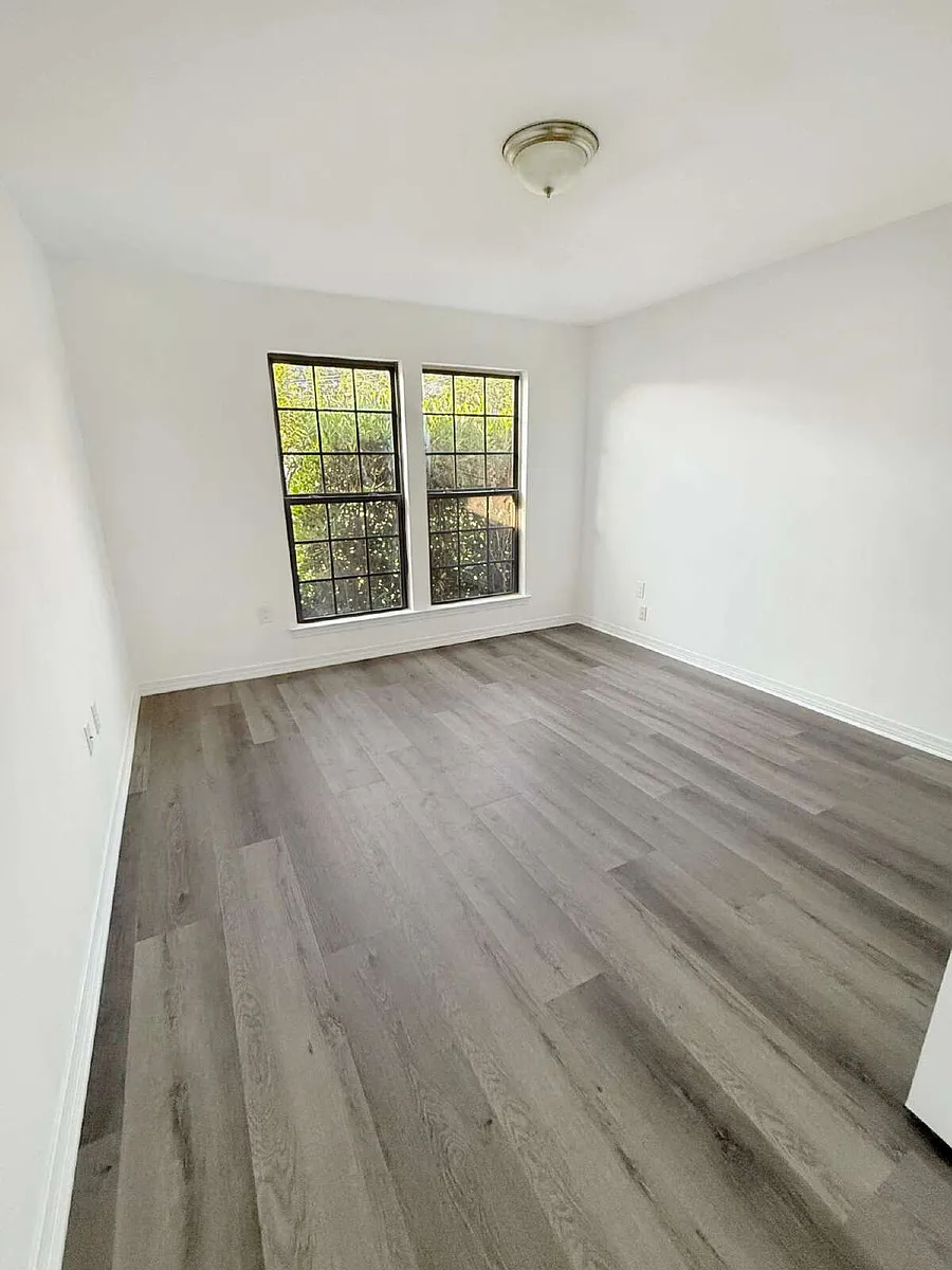 Building Photo - 8657 El Paseo St